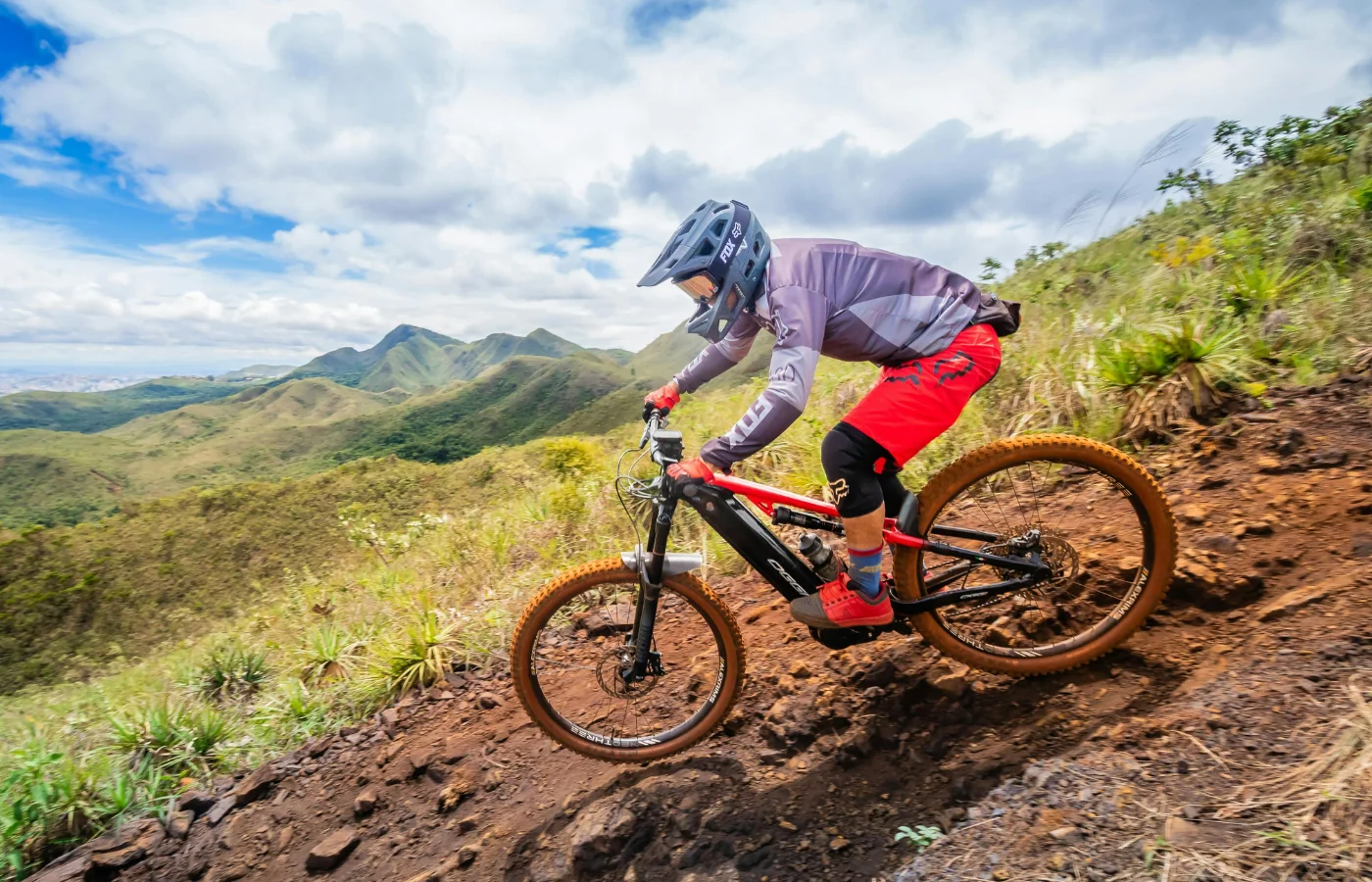 Route de montagne en Martinique pour le VTT