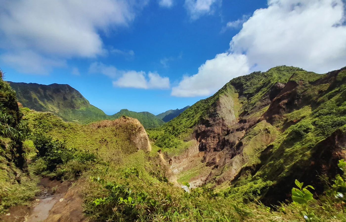 Soufrière, Dominique — sources chaudes et Champagne Reef